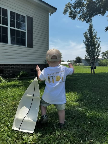 DADDY'S LITTLE HELPER T-SHIRT