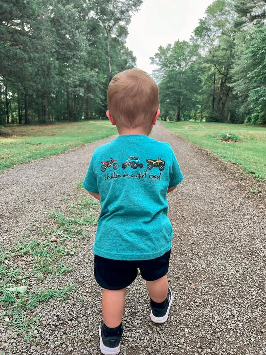 CHILLIN' ON A DIRT ROAD T-SHIRT